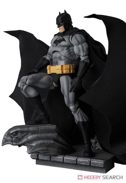 Mafex No.126 Batman `HUSH` Black Ver. (Completed) Item picture1
