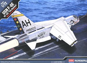 F-8E クルセイダー `VF-162 ザ・ハンターズ` (プラモデル)