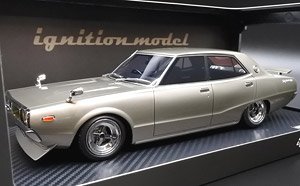 Nissan Skyline 2000 GT-X (GC110) Gold (ミニカー)