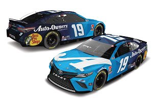 `マーティン・トゥーレックス・ジュニア` AUTO OWNERS トヨタ カムリ NASCAR 2020 (ミニカー)