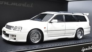 Nissan STAGEA 260RS (WGNC34) Pearl White (ミニカー)