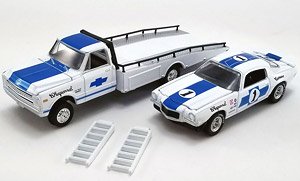 Chaparral 1967 Chevrolet C-30 Ramp Truck + #1 1970 Chevrolet Trans Am Camaro (Diecast Car)