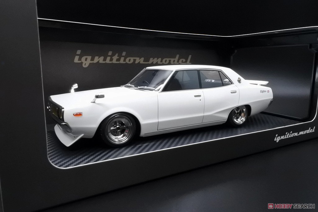 Nissan Skyline 2000 GT-X (GC110) White (ミニカー) 商品画像1