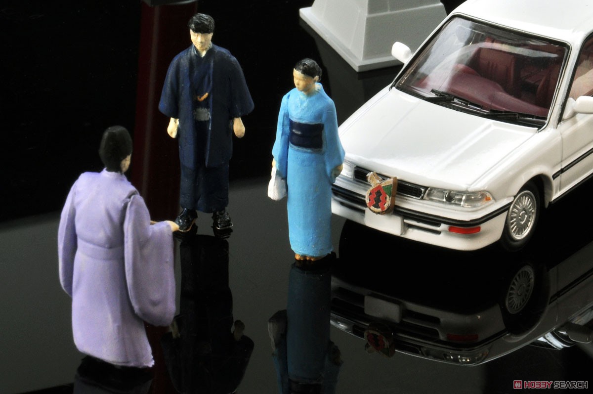 Diorama Collection64 #CarSnap03a New Year`s Visit to a Shrine (Diecast Car) Item picture4