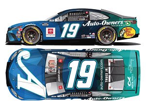 `Martin Truex Jr.` Auto Owners/Sherry Strong Toyota Camry NASCAR 2020 (Hood Open Series) (Diecast Car)