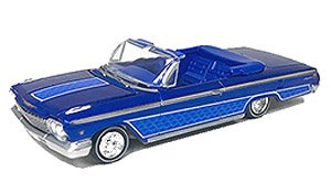 Custom Lowriders 1962 Chevrolet Impala SS Convertible (Blue) (Diecast Car)