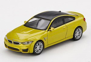 BMW M4 (F82) オースティンイエローメタリック (右ハンドル) (ミニカー)