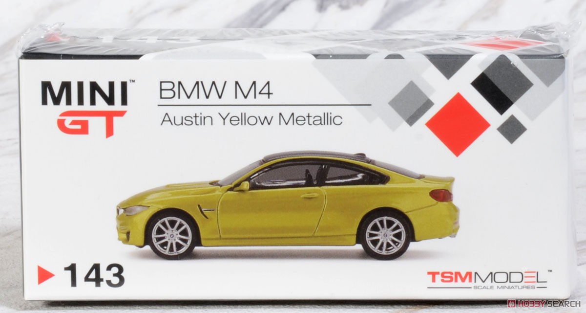 BMW M4 (F82) Austin Yellow Metallic (RHD) (Diecast Car) Package1