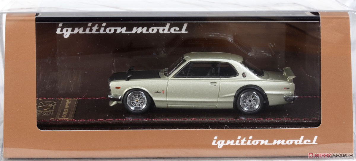 Nissan Skyline 2000 GT-R (KPGC10) Gold (Diecast Car) Package1