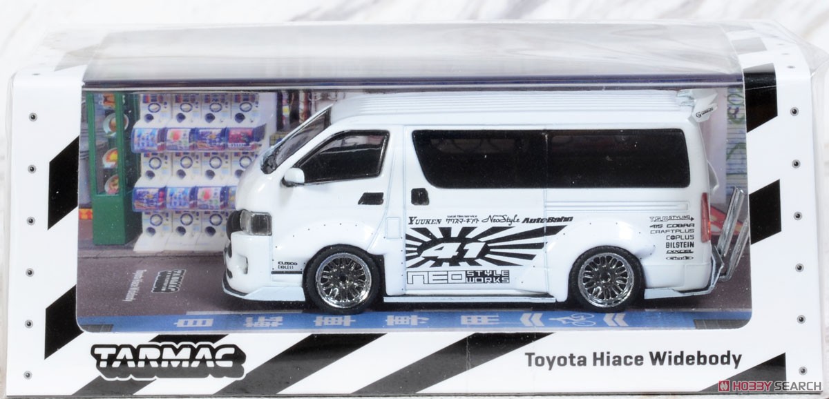 Toyota Hiace Widebody White (Diecast Car) Package1