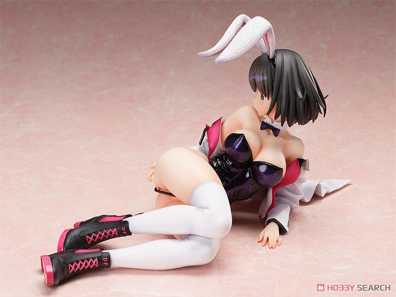 Kelly: Bunny Ver. (PVC Figure) Item picture3