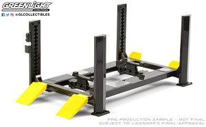 Four-Post Lift - Dark Gray with Yellow Ramps (ミニカー)