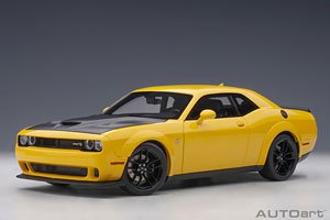 Dodge Challenger SRT Hellcat Widebody 2018 (Yellow/Matte Black Bonnet) (Diecast Car)
