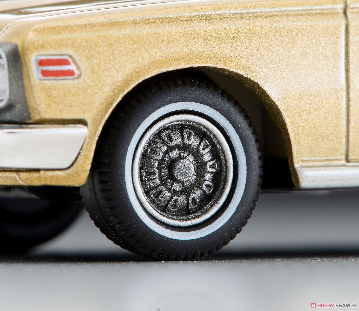 TLV-192b Crown Hardtop Super Deluxe 1970 (Gold/Black) (Diecast Car) Item picture4