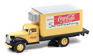 1941-1946 Chevrolet Box Truck `Coca-Cola` (Yellow / Yellow) (Diecast Car)