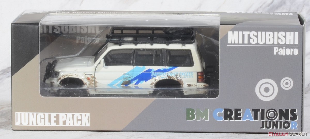 Mitsubishi Pajero 2nd Gen Jungle pack LHD White (Diecast Car) Package1