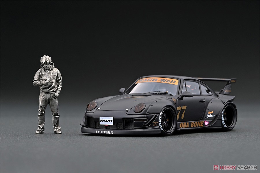 RWB 993 Matte Black With Mr. Nakai standing pose (ミニカー) 商品画像1