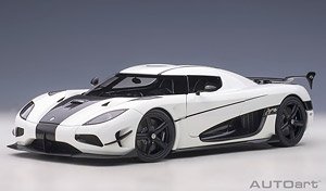 Koenigsegg Agera RS (White / Carbon Black) (Diecast Car)