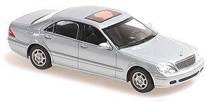 メルセデス ベンツ S-クラス (W220) 1998 シルバーメタリック (ミニカー)