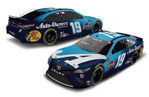 `マーティン・トゥールークスJr.` #19 オートオーナーズ インシュアランス TOYOTA カムリ NASCAR 2021 (ミニカー)