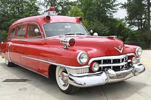 Cadillac Superior Ambulance 1951 (Diecast Car)