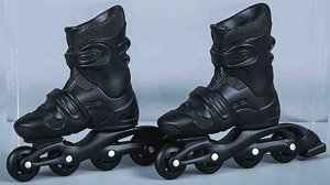 VS Toys 1/6 Accessory Inline Skates Black (Fashion Doll)