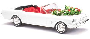 (HO) Ford Mustang Cabrio `Wedding (w/Garland) 1964 (Diecast Car)