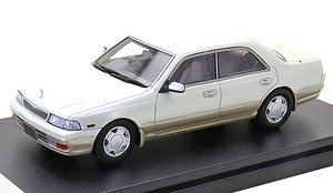 NISSAN LAUREL 25TWINCAM MedalistV (1993) ホワイトパールツートーン (ミニカー)