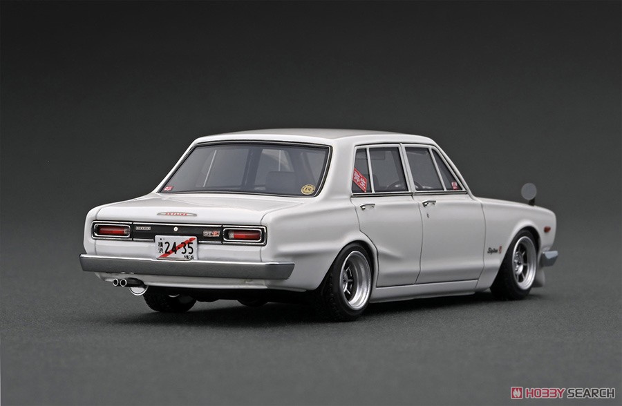 Nissan Skyline 2000 GT-R (PGC10) White With Engine (ミニカー) 商品画像2