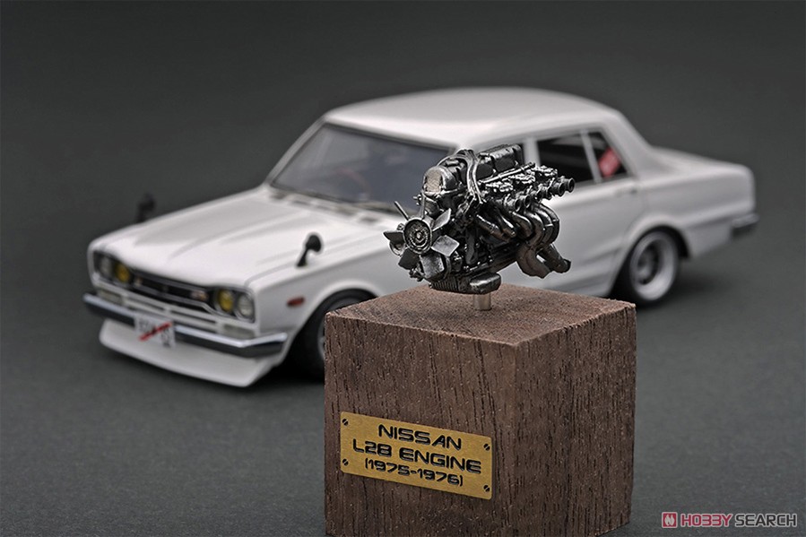 Nissan Skyline 2000 GT-R (PGC10) White With Engine (ミニカー) 商品画像4