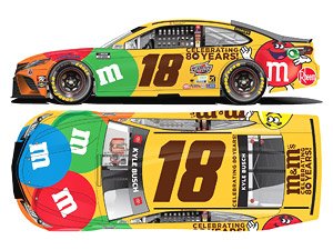 `カイル・ブッシュ` #18 M&M`S 80周年 スローバック TOYOTA カムリ NASCAR 2021 (ミニカー)