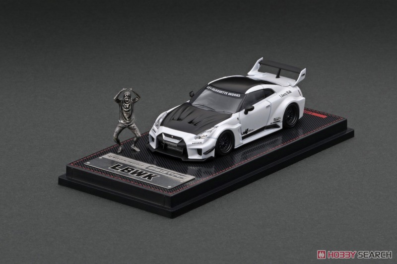 LB-Silhouette WORKS GT Nissan 35GT-RR Pearl White With Mr.Kato ※メタルフィギュア付 (ミニカー) 商品画像1