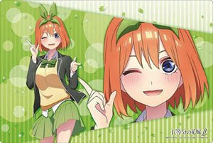 Bushiroad Rubber Mat Collection V2 Vol.38 The Quintessential Quintuplets Season 2 [Yotsuba Nakano] (Card Supplies)