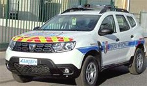Dacia Duster 2018 `Local Police` Red Stripe (Diecast Car)