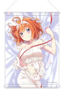 The Quintessential Quintuplets Season 2 [Especially Illustrated] B2 Tapestry Negligee Yotsuba Nakano (Anime Toy)