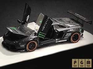 LB LP700 Matte Black / Green (Full Opening and Closing) (Diecast Car)