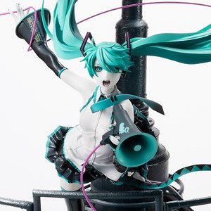Good Smile Company 20th Anniversary Book -Hatsune Miku Love is War Refine Ver.- with 1/8 Scale Figure Hatsune Miku Love is War Refine Ver. (Book)