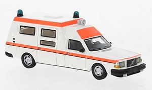 (HO) Volvo 265 Ambulance DDR 1985 White/Light Orange (Model Train)