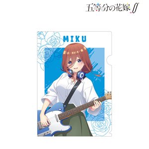 TVアニメ『五等分の花嫁∬』 描き下ろしイラスト 中野三玖 ギター演奏ver. クリアファイル (キャラクターグッズ)
