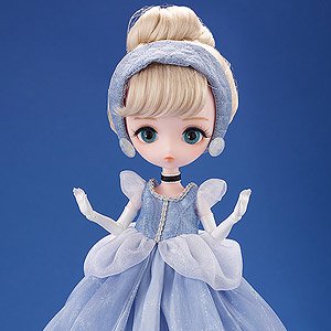 Harmonia Bloom Cinderella (Fashion Doll)