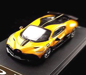 BUGATTI DIVO ブガッティ ディーヴォ yellow (ミニカー)