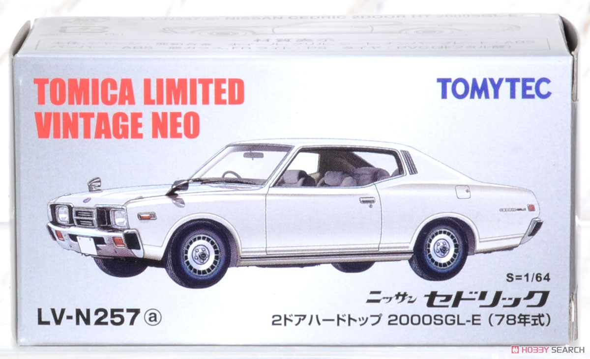TLV-N257a 日産セドリック 2ドアHT 2000SGL-E (白) 78年式 (ミニカー) パッケージ1