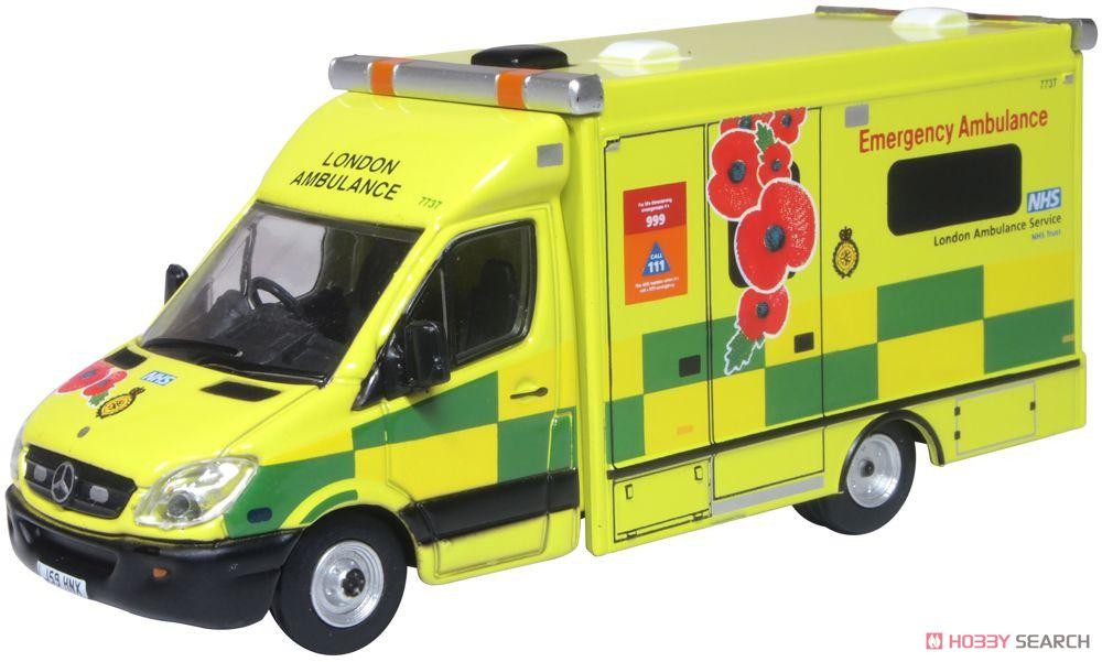(OO) メルセデス 救急車 ロンドン Remembrance Day (第一次世界大戦終結日) (鉄道模型) 商品画像1