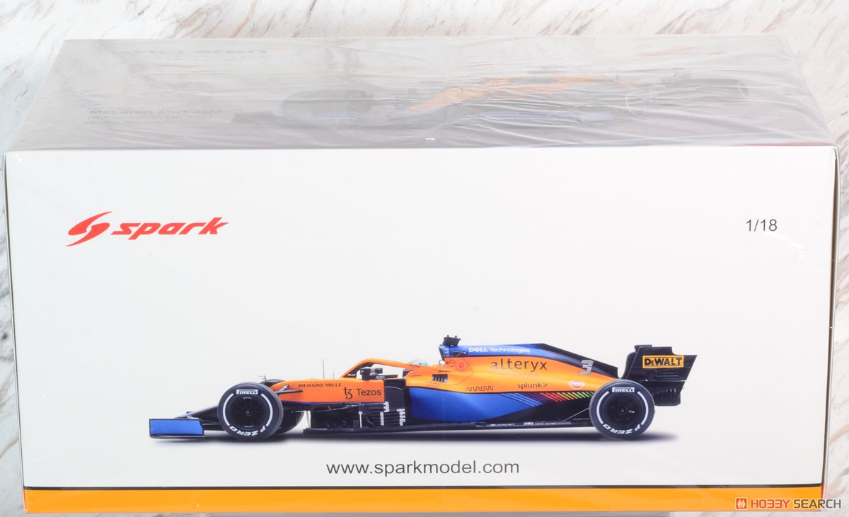 McLaren MCL35M No.3 McLaren Winner Italian GP 2021 Daniel Ricciardo With Pit Board (ミニカー) パッケージ1