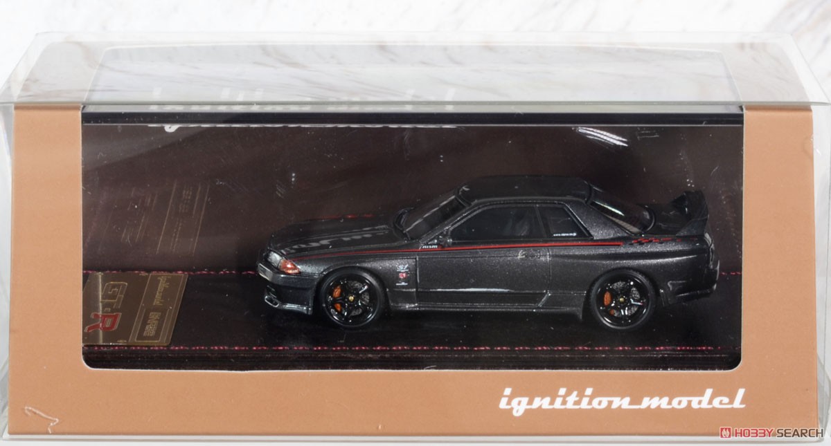 Nissan Skyline GT-R Nismo (R32) Gun Metallic (ミニカー) パッケージ1