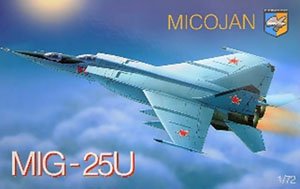 MiG-25U Foxbat (Plastic model)