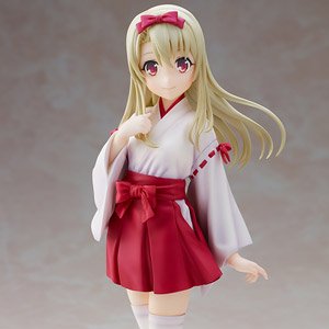 Prisma Phantasm Illyasviel von Einzbern (PVC Figure)