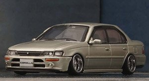 トヨタ カローラ 1996 AE100 シャンパン (RHD) (ミニカー)