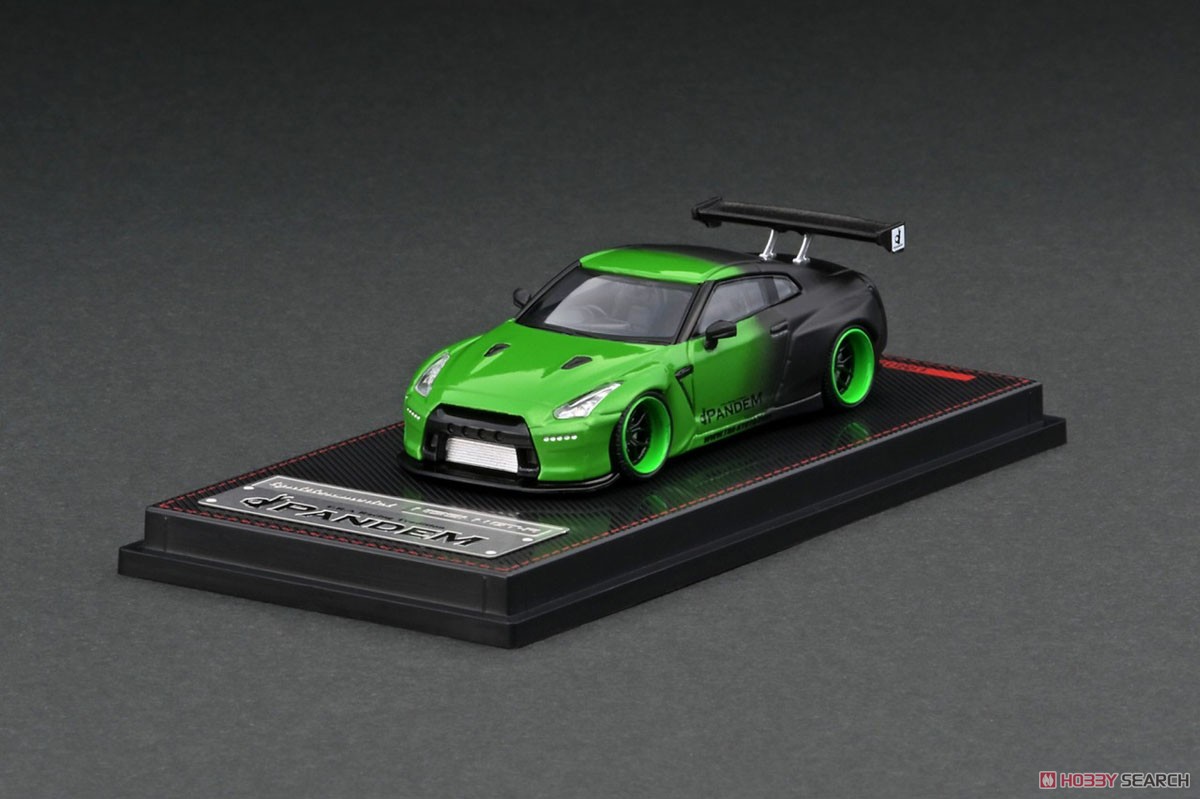PANDEM R35 GT-R Green / Black (ミニカー) 商品画像1