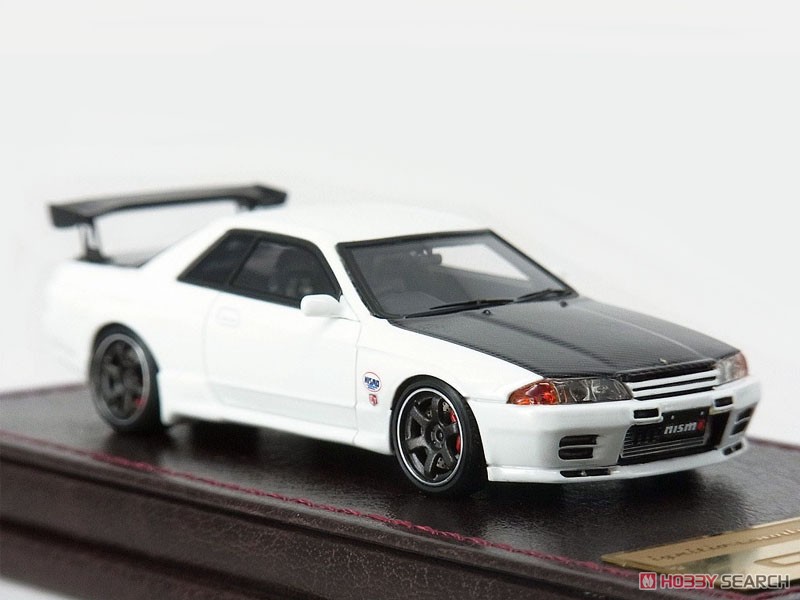 Nissan Skyline GT-R Nismo (R32) White (ミニカー) 商品画像1